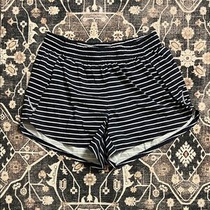 Women’s Athleta Short